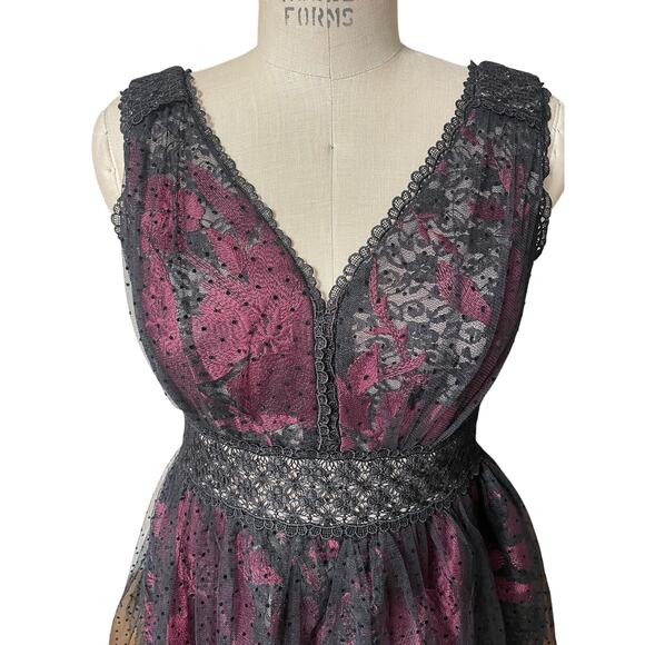 BHLDN Anthropologie Harcourt dress by Taylor in Burgundy & Black Lace Size 8 - Picture 4 of 8